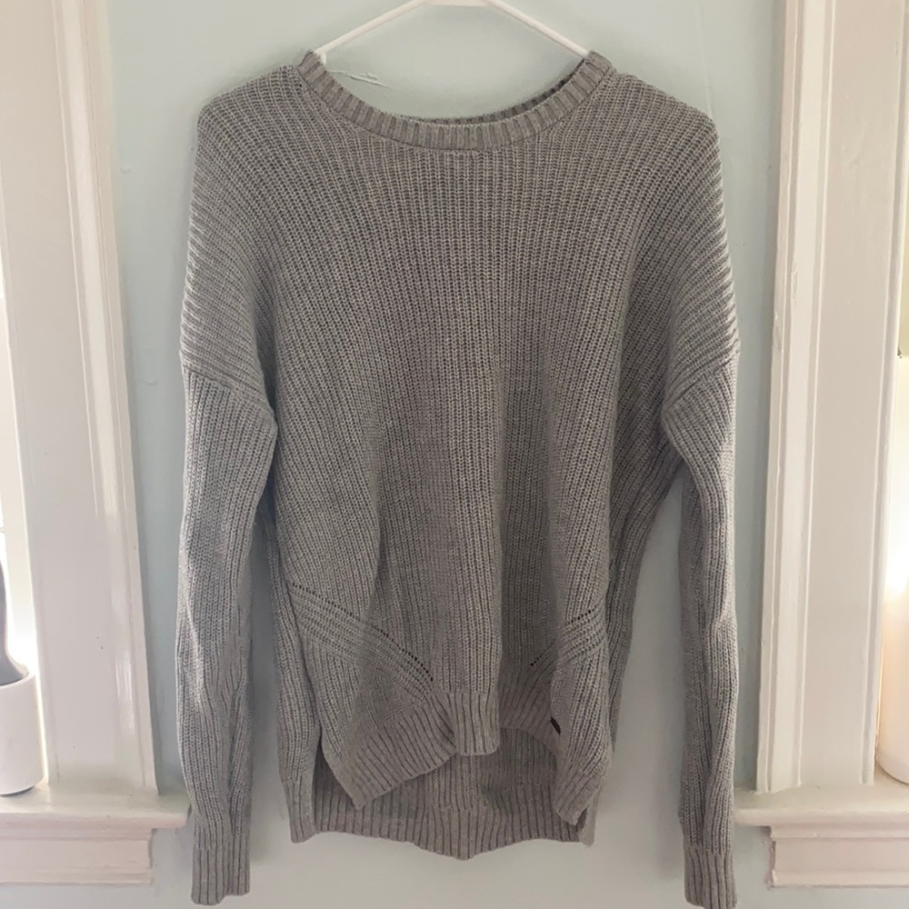 Cute and simple grey sweater